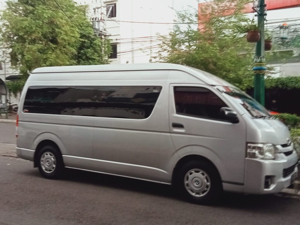 Armada Hiace Travel Jogja